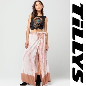 TILLYS • Full Tilt Tie Dyed Split front Maxi Skirt